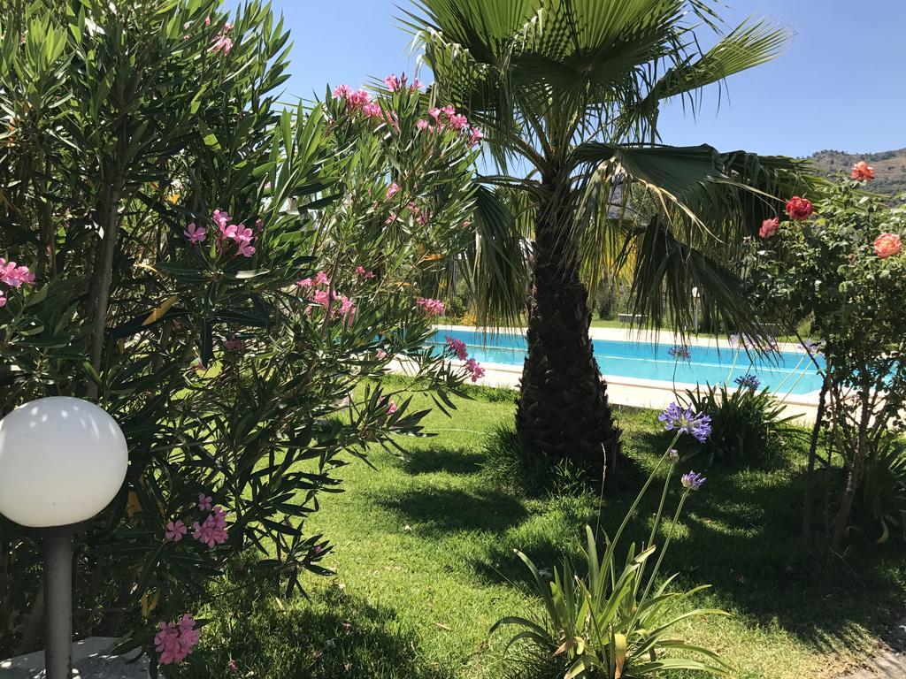 Villa Uliveto Francavilla di Sicilia Esterno foto
